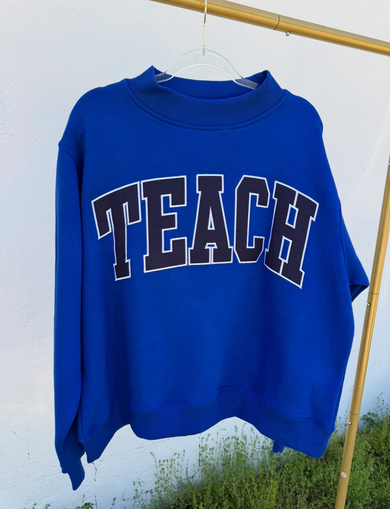TEACH Mockneck Sweatshirt - L/XL